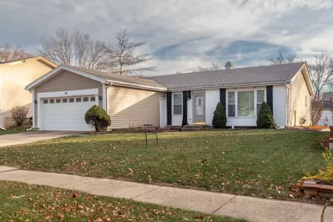 625 W Briarcliff Rd, Bolingbrook, IL 60440