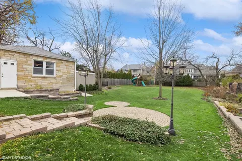 Exterior - 202 E May St, Elmhurst, IL 60126 photo 2 of 4