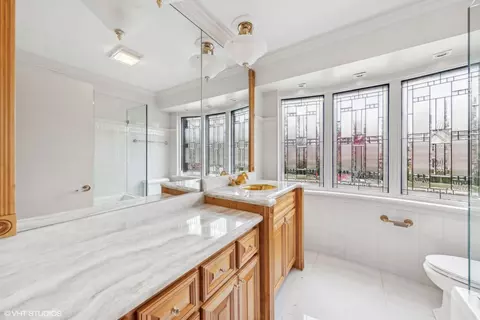 Bath - 202 E May St, Elmhurst, IL 60126 photo 1 of 2