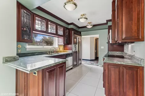 Kitchen - 202 E May St, Elmhurst, IL 60126 photo 1 of 1