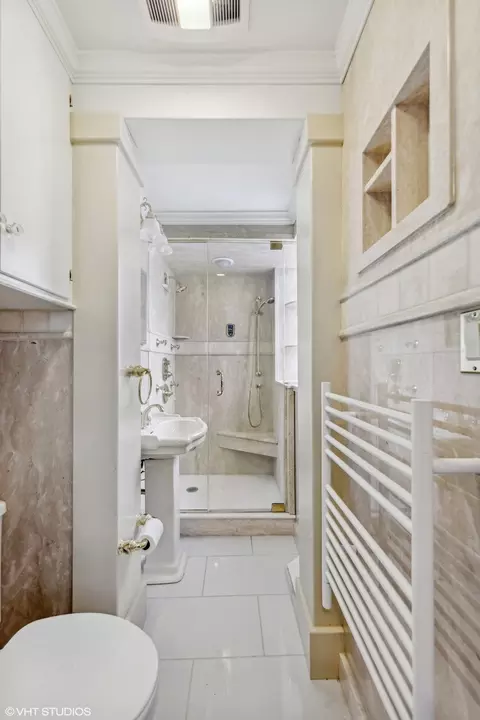 Bath - 202 E May St, Elmhurst, IL 60126 photo 2 of 2