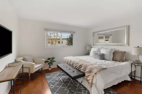 Bedroom - 9271 Cedar Ln, Des Plaines, IL 60016 photo 1 of 6