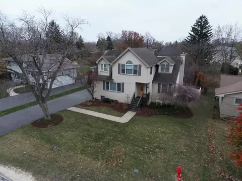 221 Holly Ave, Darien, IL 60561