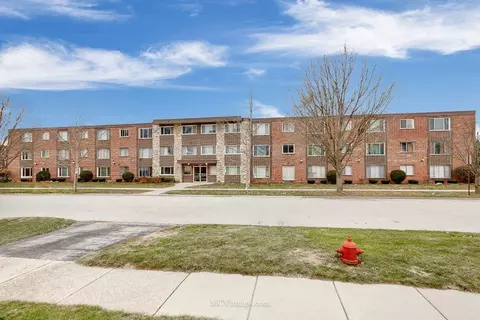 10210 Washington Ave #108, Oak Lawn, IL 60453