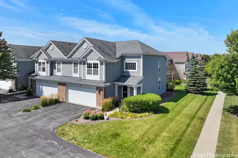 731 Lancaster Dr, Pingree Grove, IL 60140