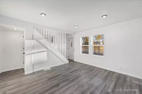 Living - 108 Jackson St, Algonquin, IL 60102 photo 2 of 3