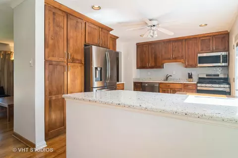 951 E Baldwin Rd, Palatine, IL 60074 photo 8