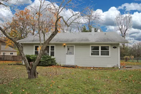 1032 Betty Dr, Lake Zurich, IL 60047