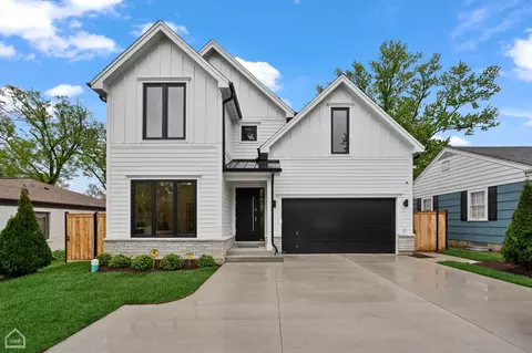 821 Harlem Ave, Glenview, IL 60025