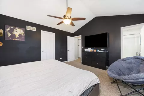 Bedroom - 2202 Candlewood Dr, Plainfield, IL 60586 photo 2 of 5