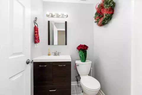 Bath - 2202 Candlewood Dr, Plainfield, IL 60586 photo 1 of 3