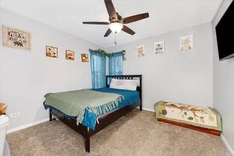 Bedroom - 2202 Candlewood Dr, Plainfield, IL 60586 photo 3 of 5