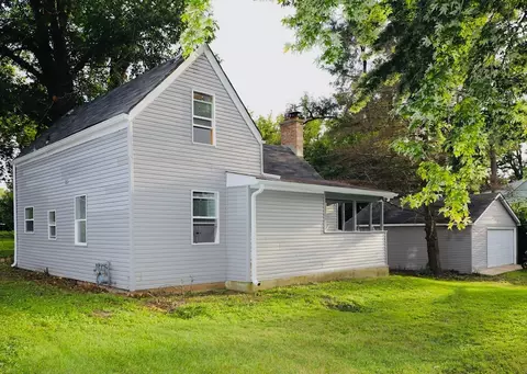 7613 Center Dr, Wonder Lake, IL 60097
