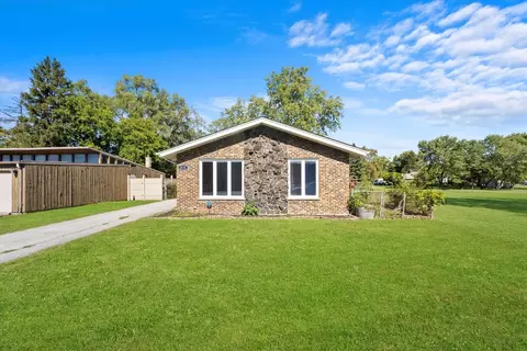 3430 Bernice Rd, Lansing, IL 60438