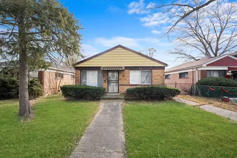 106 W 155th St, Harvey, IL 60426