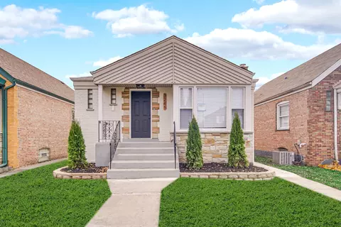 3245 W 83rd Pl, Chicago, IL 60652