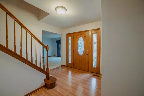 Entry Way - 626 Chatham Cir, Algonquin, IL 60102 photo 1 of 2