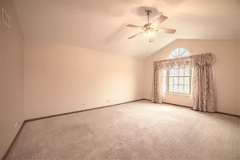 Bedroom - 626 Chatham Cir, Algonquin, IL 60102 photo 4 of 4
