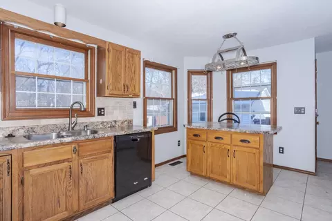 701 Kathleen Dr, Normal, IL 61761 photo 7