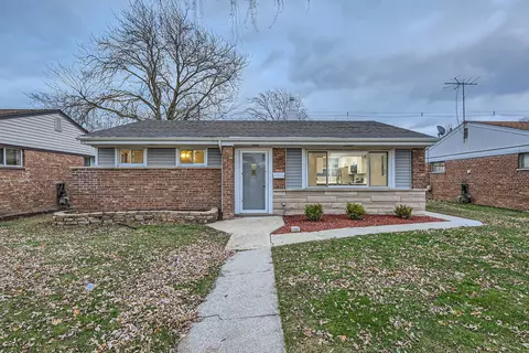 1355 Burnham Ave, Calumet City, IL 60409