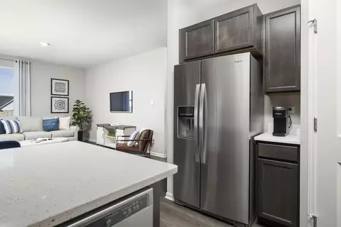 Kitchen - 2920 Harnish Dr, Algonquin, IL 60102 photo 5 of 6