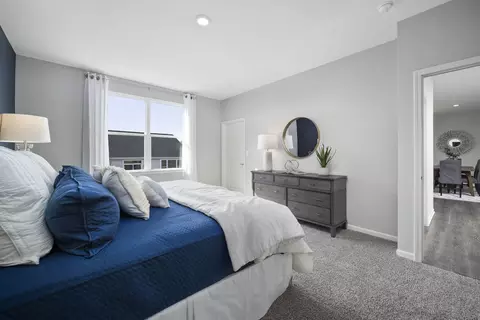 Bedroom - 2920 Harnish Dr, Algonquin, IL 60102 photo 3 of 3