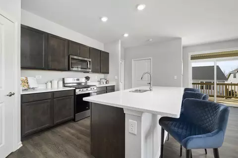 Kitchen - 2920 Harnish Dr, Algonquin, IL 60102 photo 3 of 6