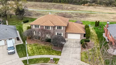 8012 Binford Dr, Orland Park, IL 60462
