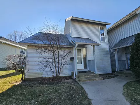 952 Taylor Dr, Gurnee, IL 60031