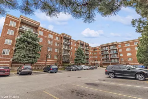 6401 W Berteau Ave #204, Chicago, IL 60634