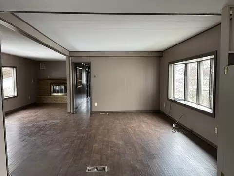 413 E North St, Morrison, IL 61270 photo 4
