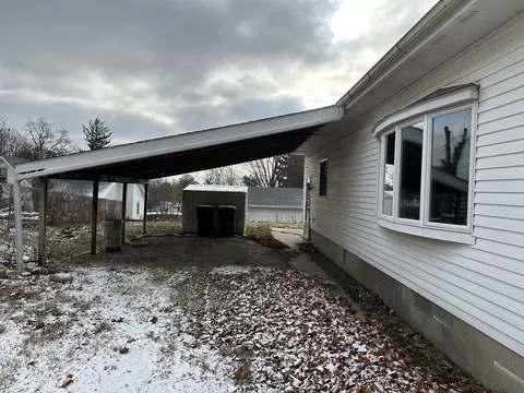 413 E North St, Morrison, IL 61270 photo 10