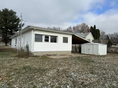 413 E North St, Morrison, IL 61270 photo 11