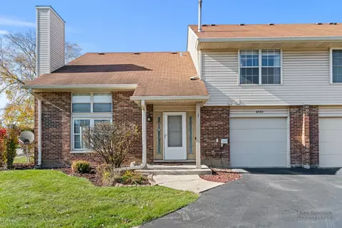 8430 Westberry Ln, Tinley Park, IL 60487