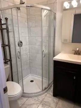 Bath - 1415 E 62nd St #2E, Chicago, IL 60637 photo 1 of 2