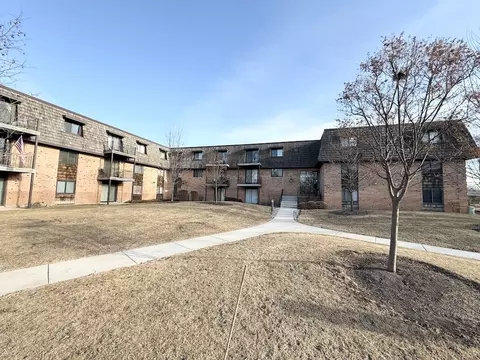 1 Oak Creek Dr #1304, Buffalo Grove, IL 60089
