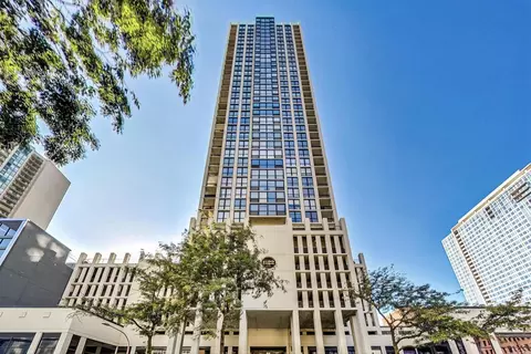 1122 N Clark St #1606, Chicago, IL 60610