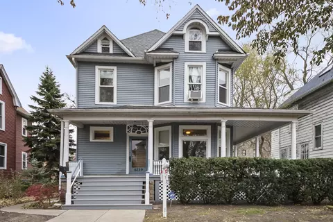 6739 N Newgard Ave, Chicago, IL 60626
