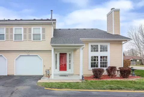 517 East Ave, Streamwood, IL 60107