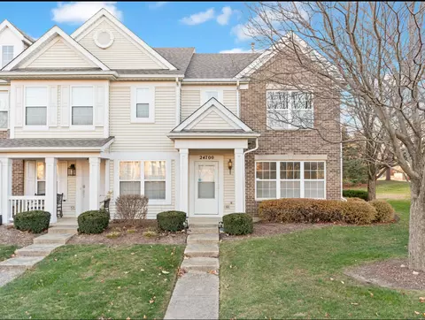 24700 George Washington Dr, Plainfield, IL 60544