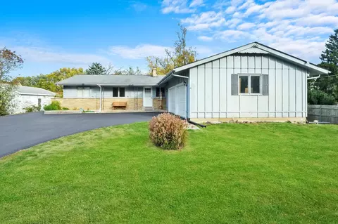 1 N253 Bloomingdale Rd, Carol Stream, IL 60188