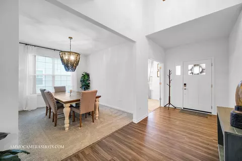Entry Way - 3617 Edelweiss Rd, Elgin, IL 60124 photo 4 of 5