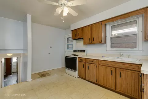 7545 Lorel Ave, Burbank, IL 60459 photo 14