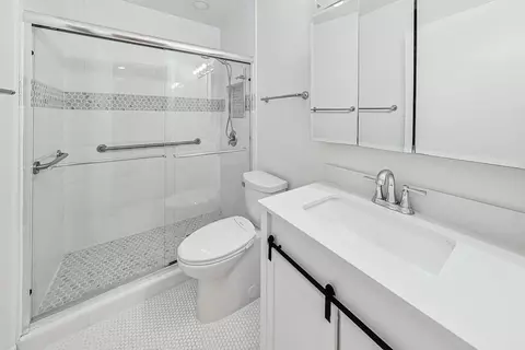 812 S May St #A, Chicago, IL 60607 photo 23