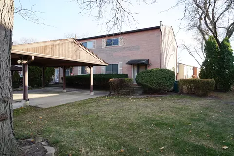 1669 Ottawa Ct, Wheeling, IL 60090