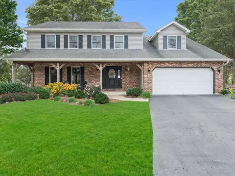 937 Lehigh Cir, Naperville, IL 60565