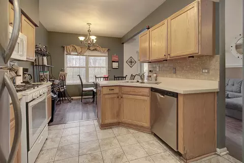 Kitchen - 4037 Oak Tree Ln, Plainfield, IL 60586 photo 3 of 3