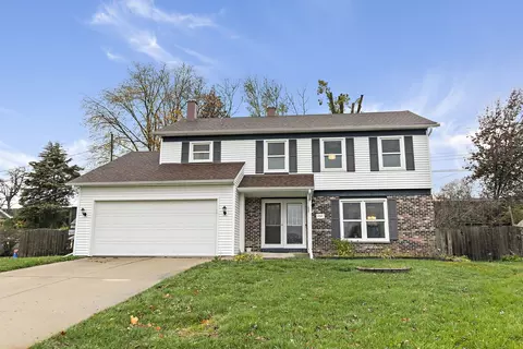14 Woodridge Ln, Streamwood, IL 60107