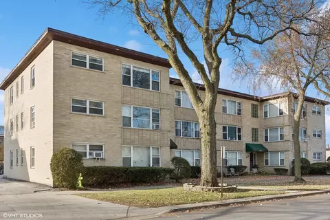 1538 N Park Ave #2B, River Forest, IL 60305
