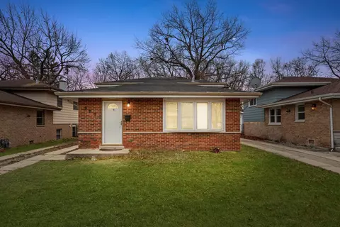 929 E 148th St, Dolton, IL 60419